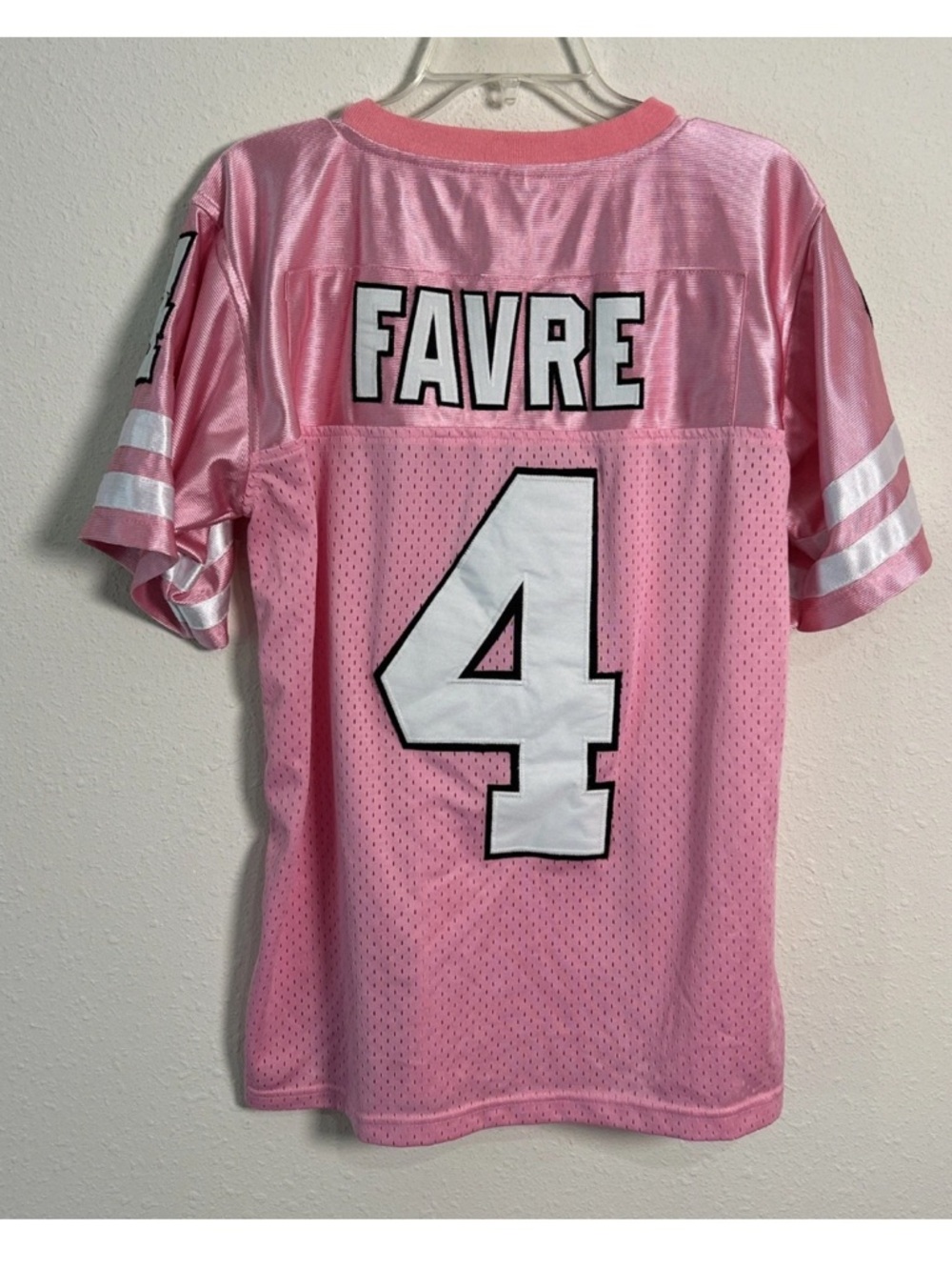 Brett Favre Pink Jersey #4 Size Small Oversized Embroidered Packers Jets Vikings